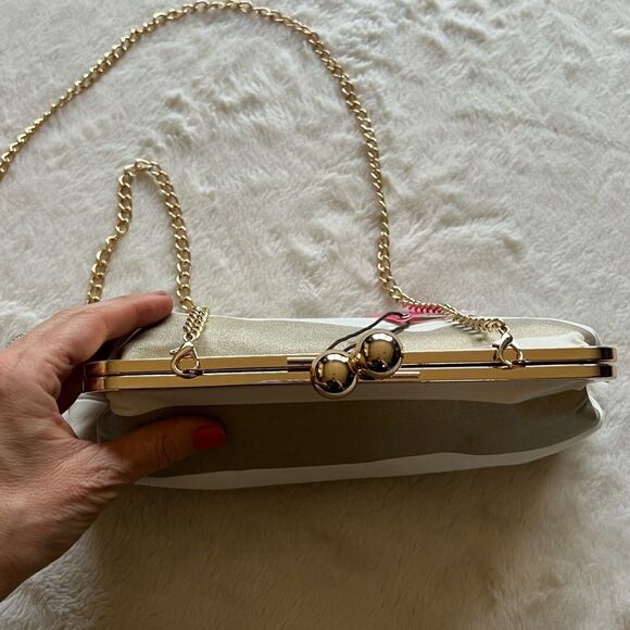 Donna Dixon Tippy Gold & White Kiss Lock Clutch NWT - Picture 11 of 16